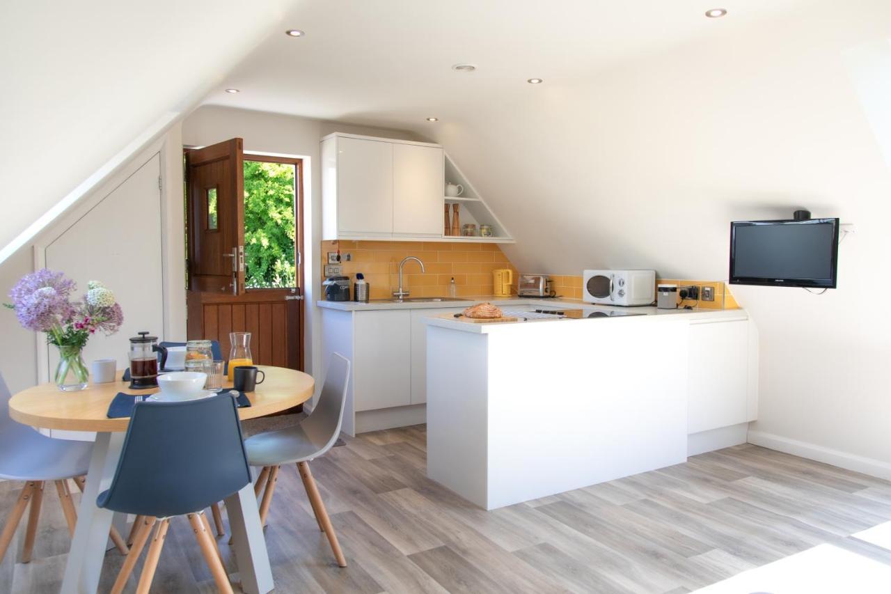 The Roost - A Bird'S Eye View In The Countryside Apartment Кълъмптън Екстериор снимка